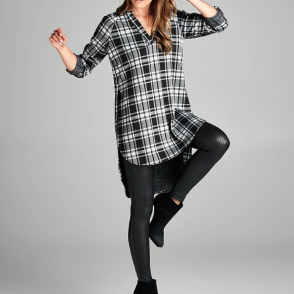 Black and white Hi - Low plaid tunic